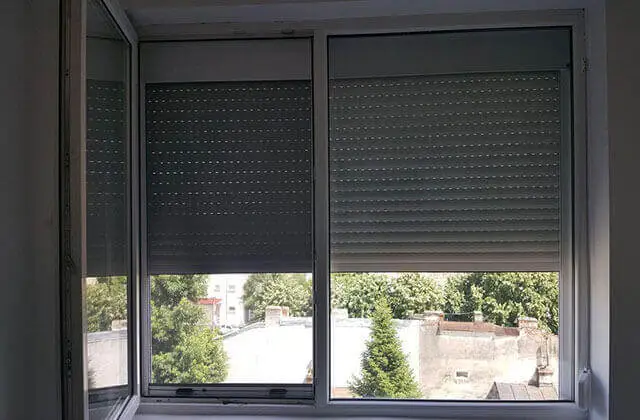 rulouri exterioare cu plasa incorporata aplicate sau suprapuse